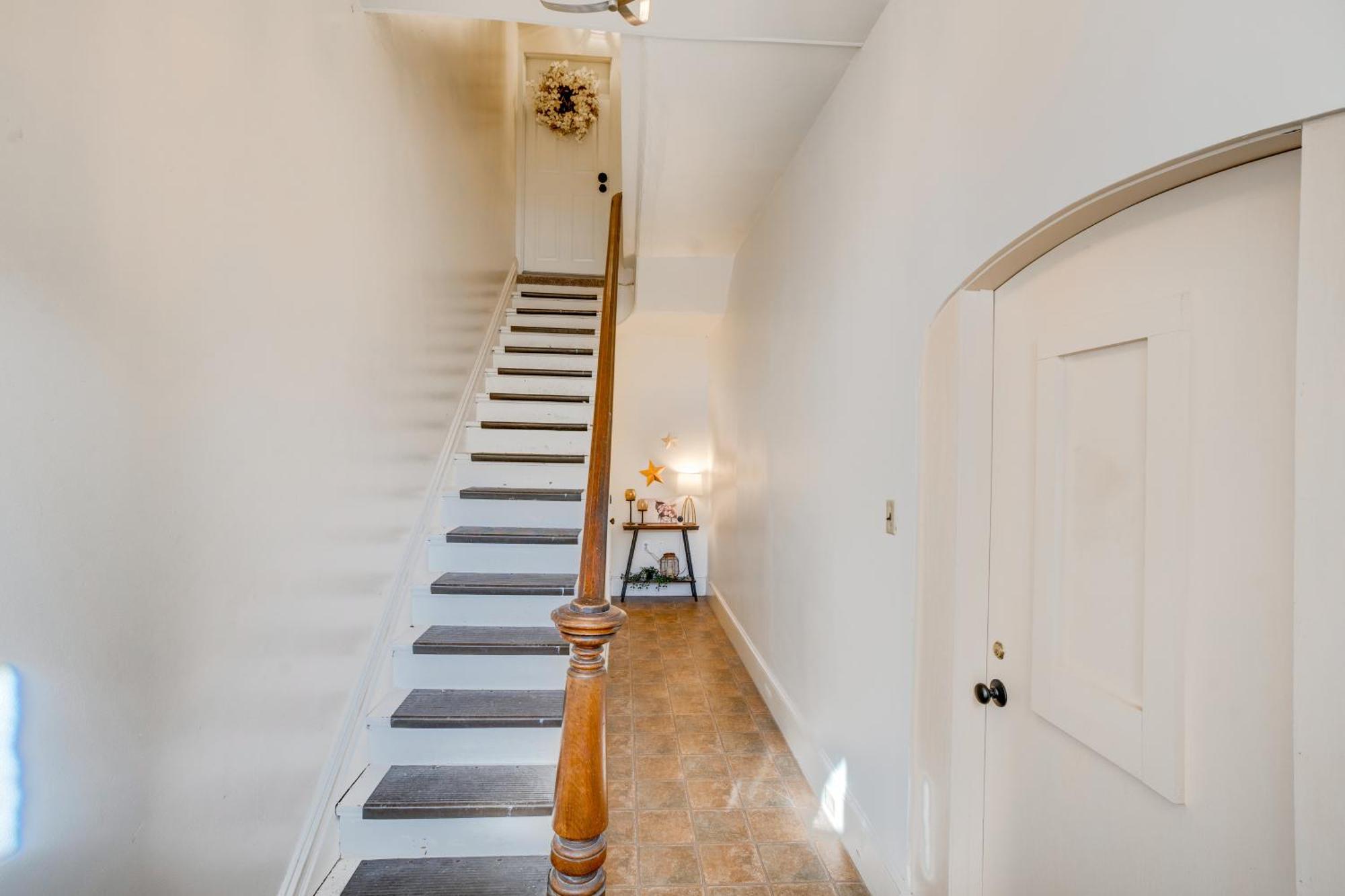 Apartment Charming - Walk To Town!