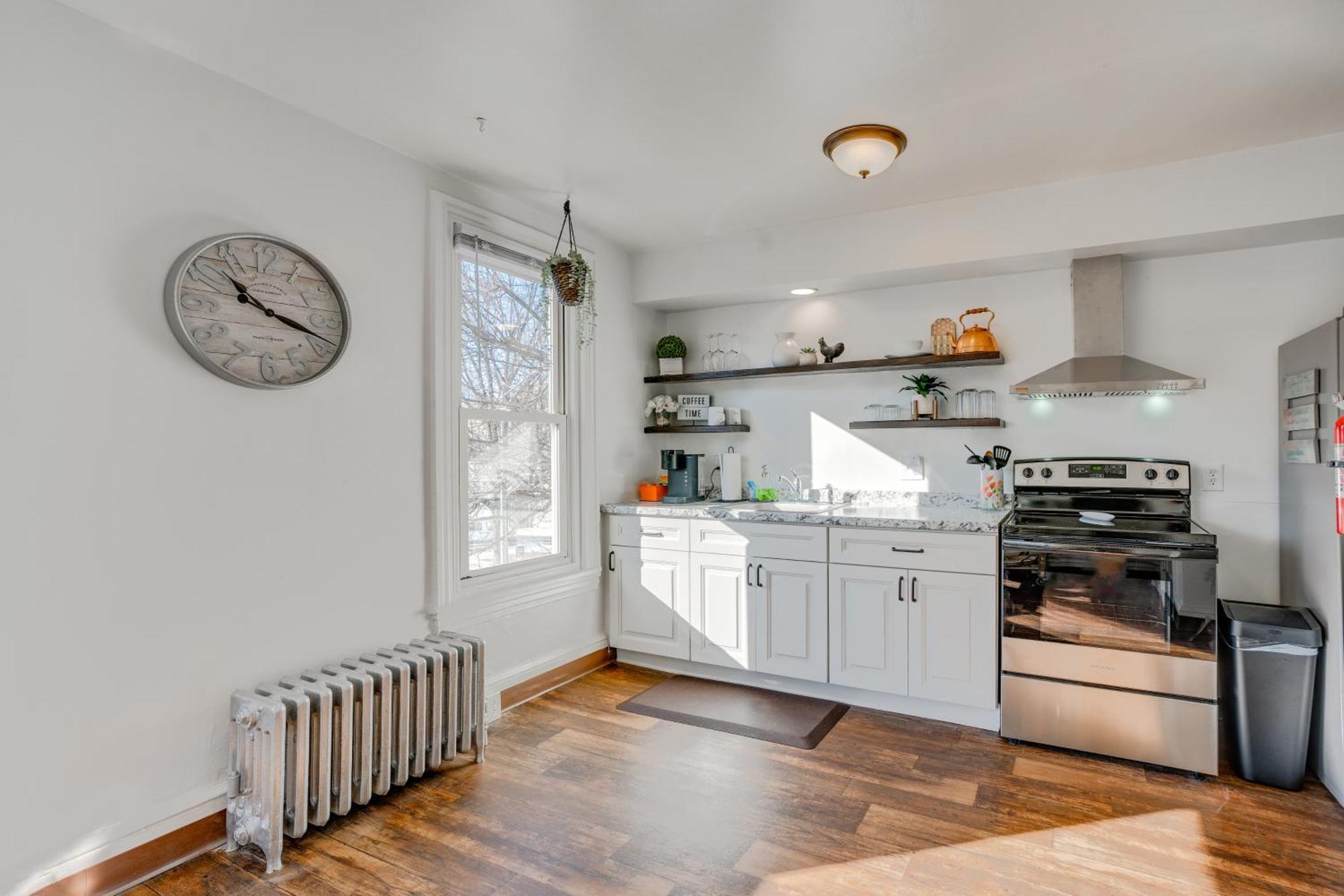 Apartment Charming - Walk To Town! *