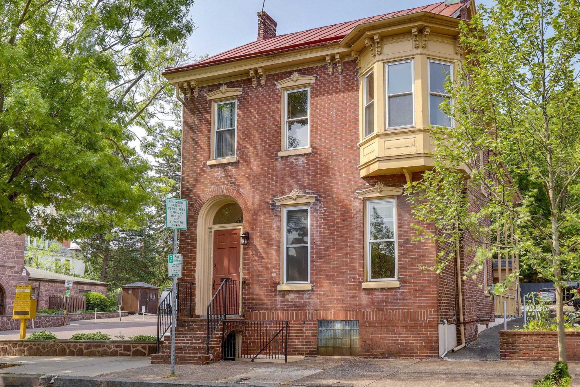 Charming - Walk To Town! * Pottstown